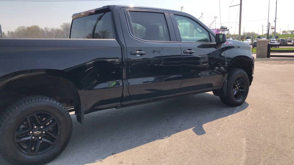 Used 2021 Chevrolet Silverado 1500 LT Trail Boss w/ Bed Protection Package AWD/4WD image 8