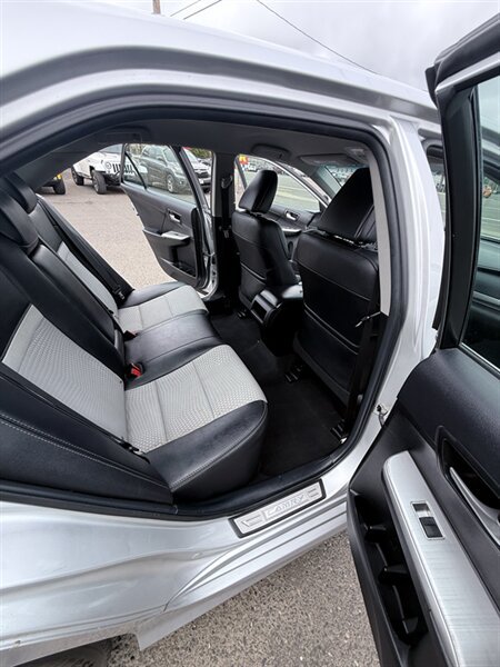 Used 2014 Toyota Camry SE FWD image 28