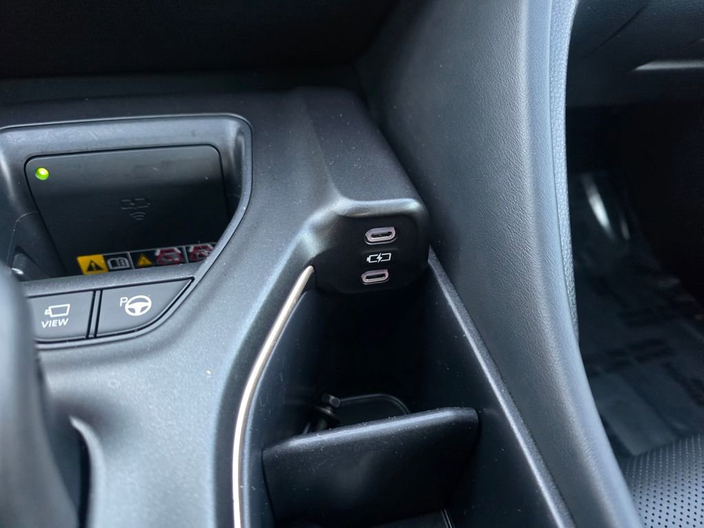 Certified 2023 Toyota Crown Platinum image 26