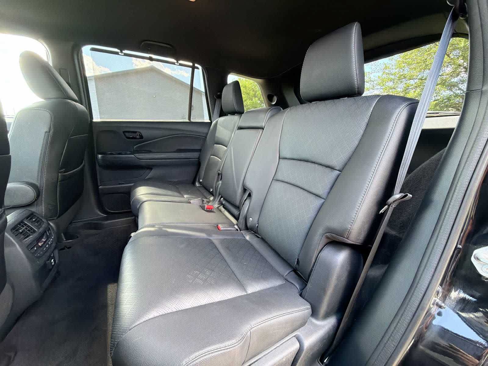 Used 2023 Honda Passport Elite image 12