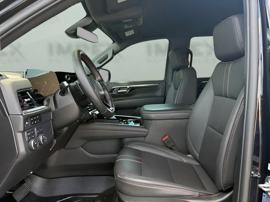 Used 2025 Chevrolet Tahoe RST AWD/4WD image 11