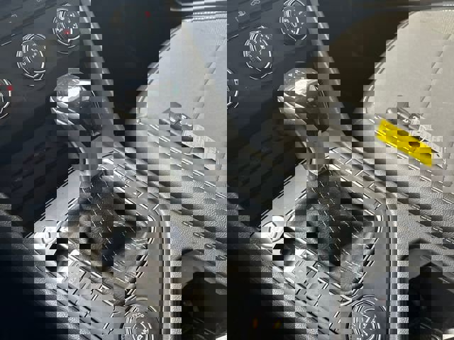 Used 2022 Volkswagen Taos SE image 21