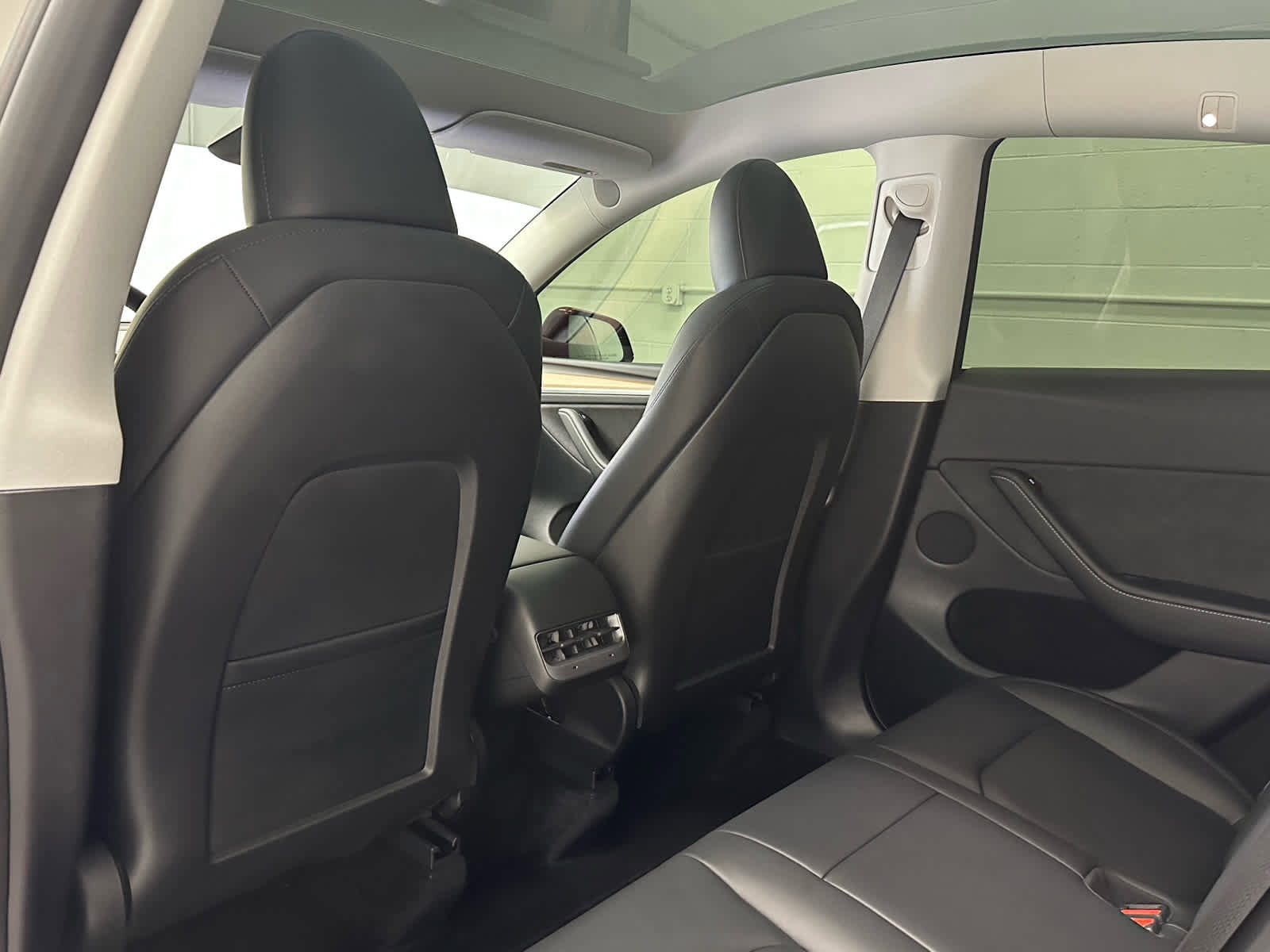 Used 2024 Tesla Model Y Long Range image 13