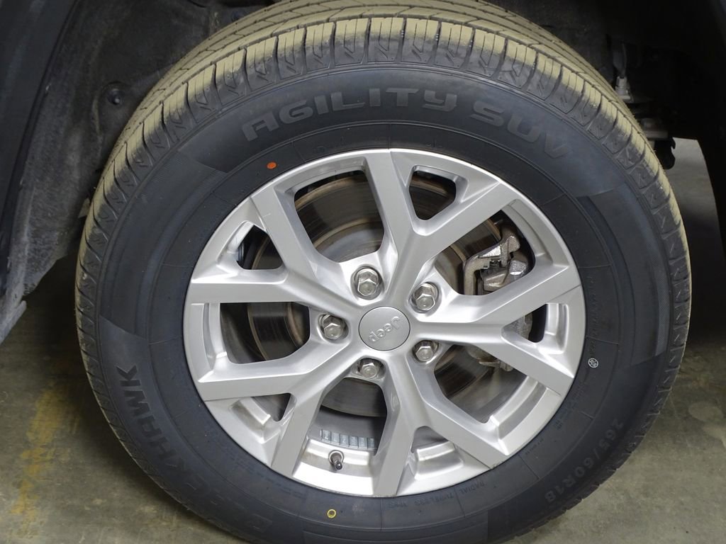 Used 2024 Jeep Grand Cherokee L Limited image 36