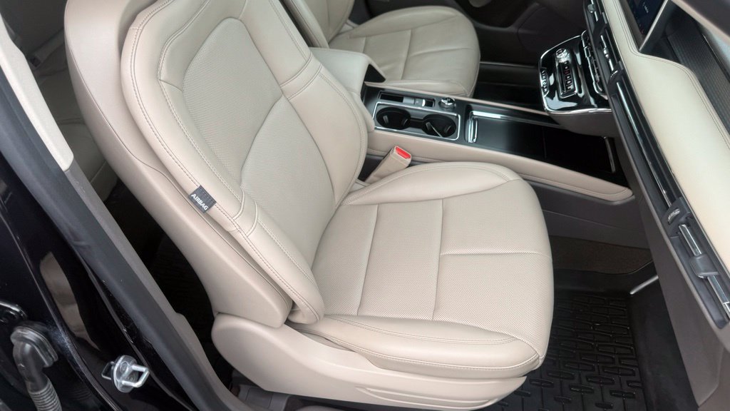 Used 2023 Lincoln Corsair AWD w/ Equipment Group 101A image 55