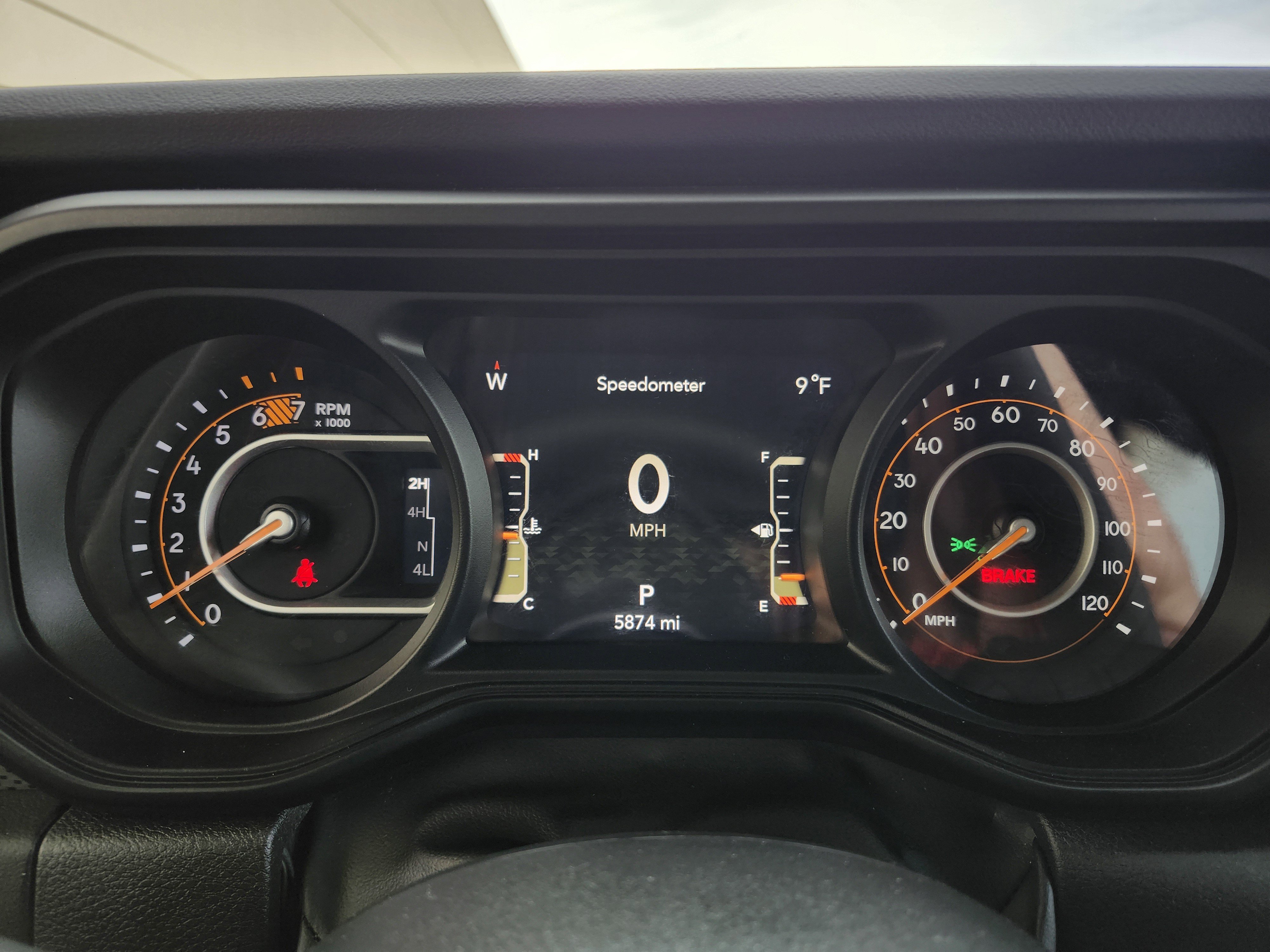 Used 2024 Jeep Wrangler Rubicon w/ Convenience Group image 14