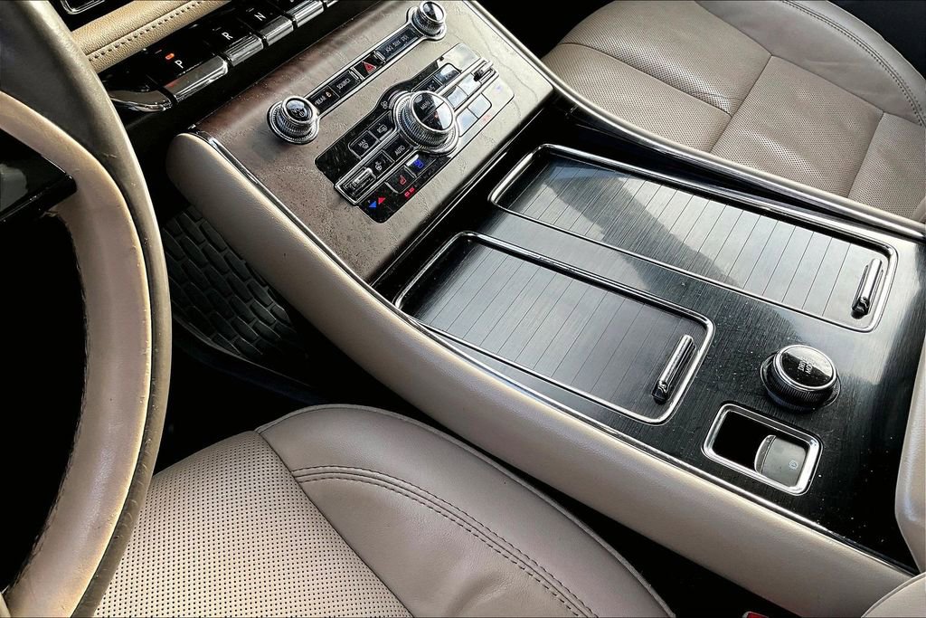 Used 2022 Lincoln Aviator Reserve w/ Equipment Group 201A RWD image 17