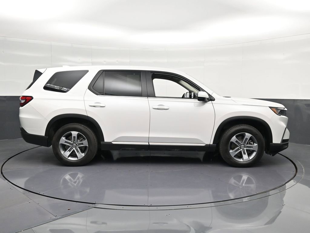 Used 2025 Honda Pilot EX-L image 4