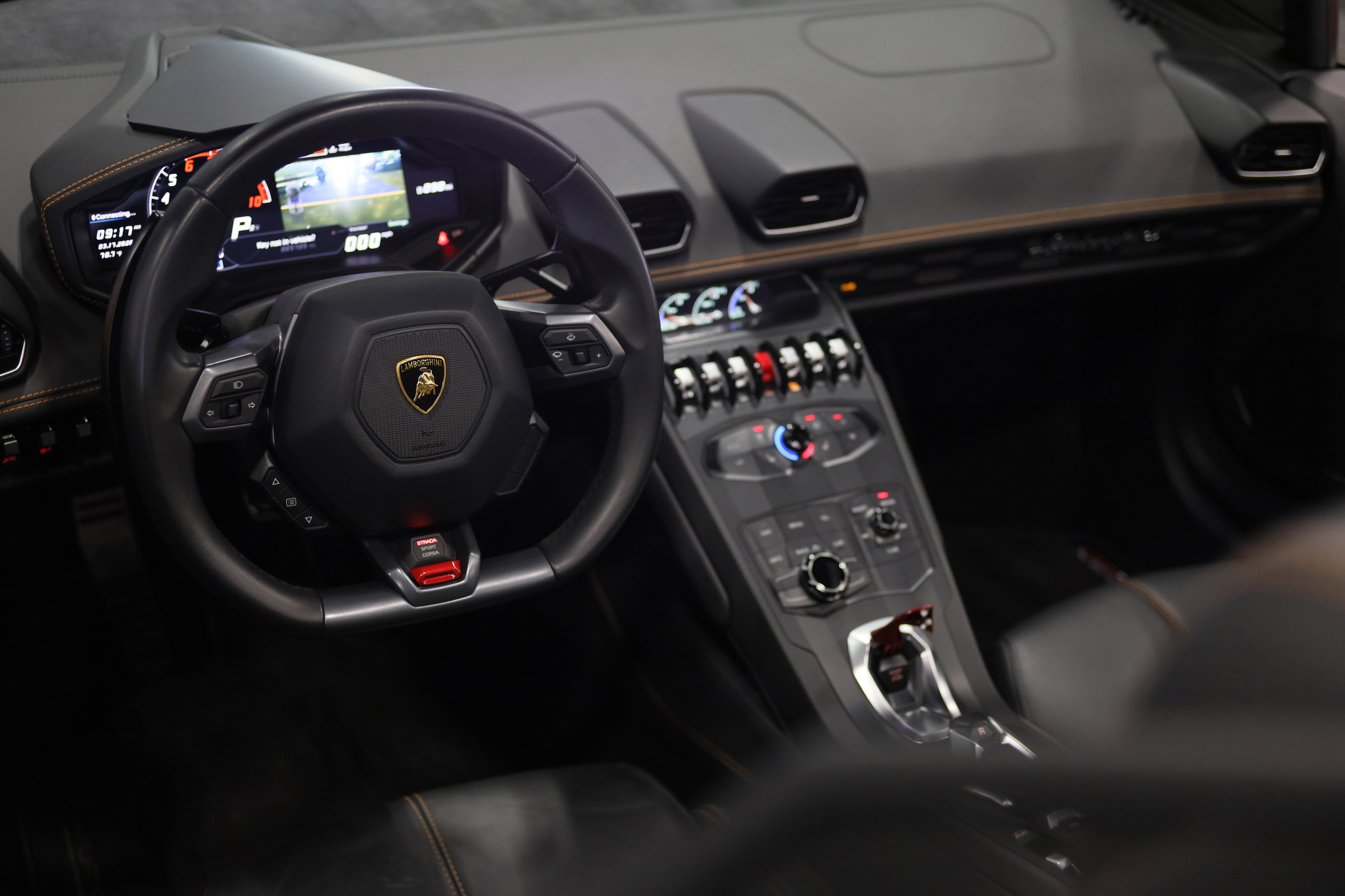 Used 2016 Lamborghini Huracan LP 610-4 image 34