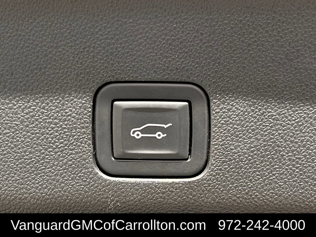 Used 2024 Chevrolet Suburban LT image 32