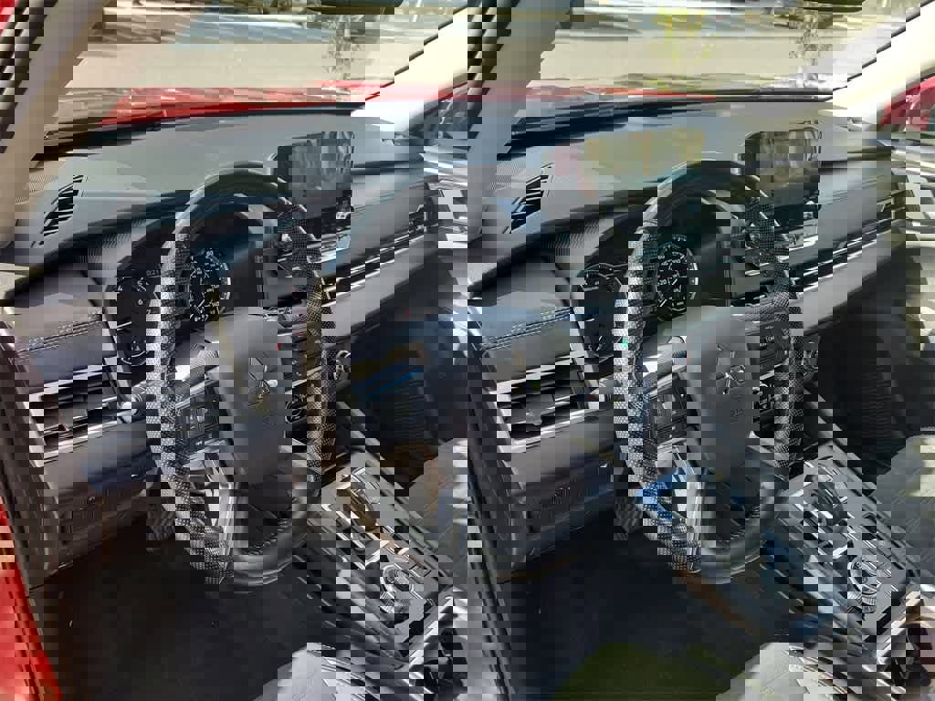 Used 2024 Mitsubishi Outlander SE image 24