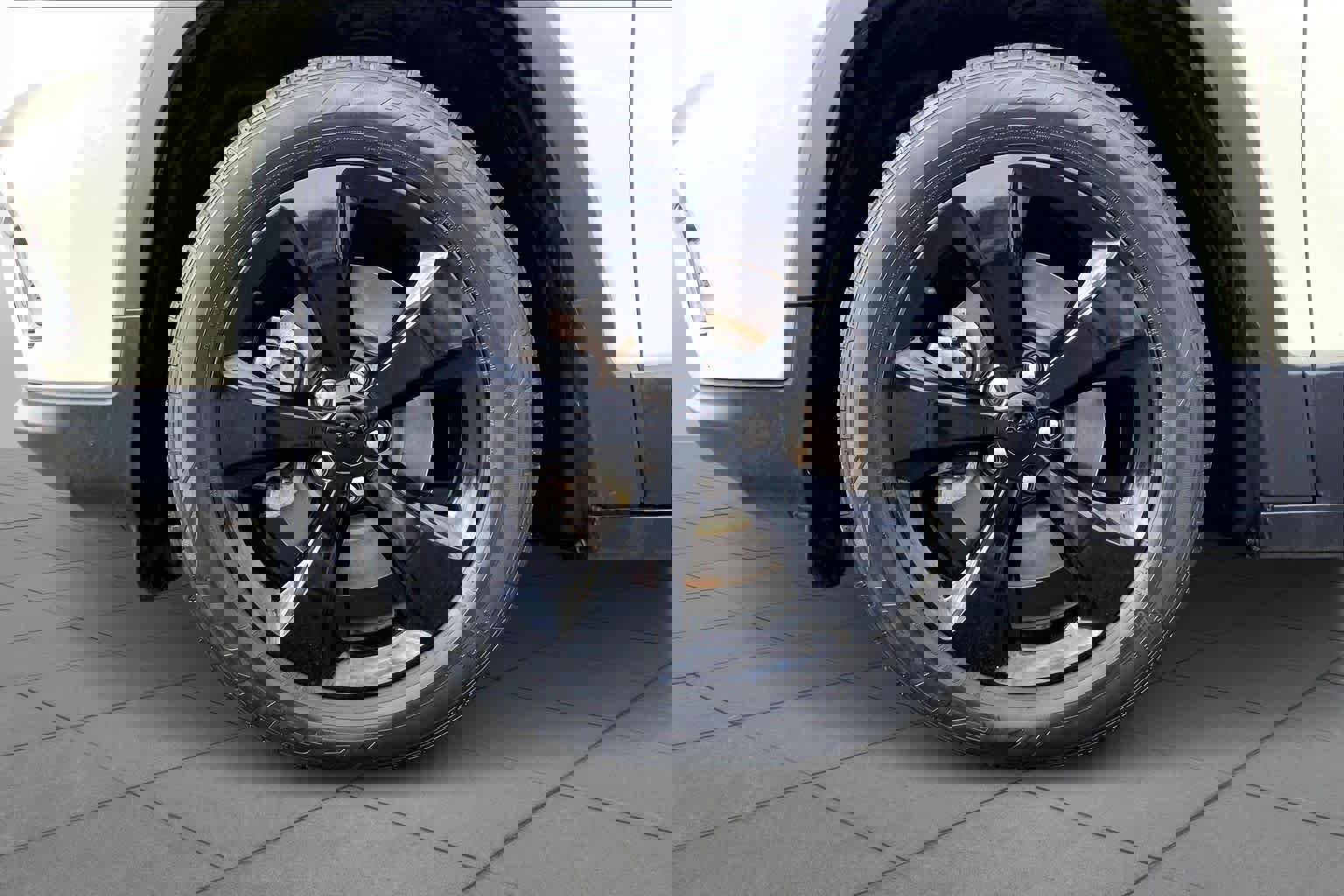 Used 2019 Jeep Cherokee Latitude Plus image 9