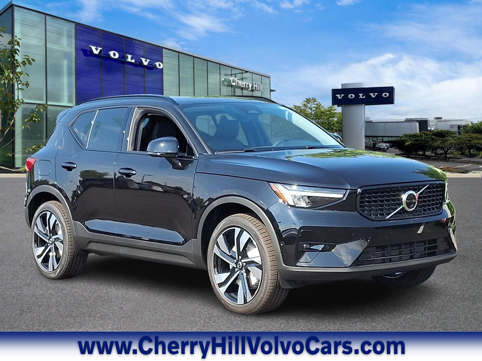 New 2026 Volvo XC40 B5 Plus w/ Protection Package Premier image 1