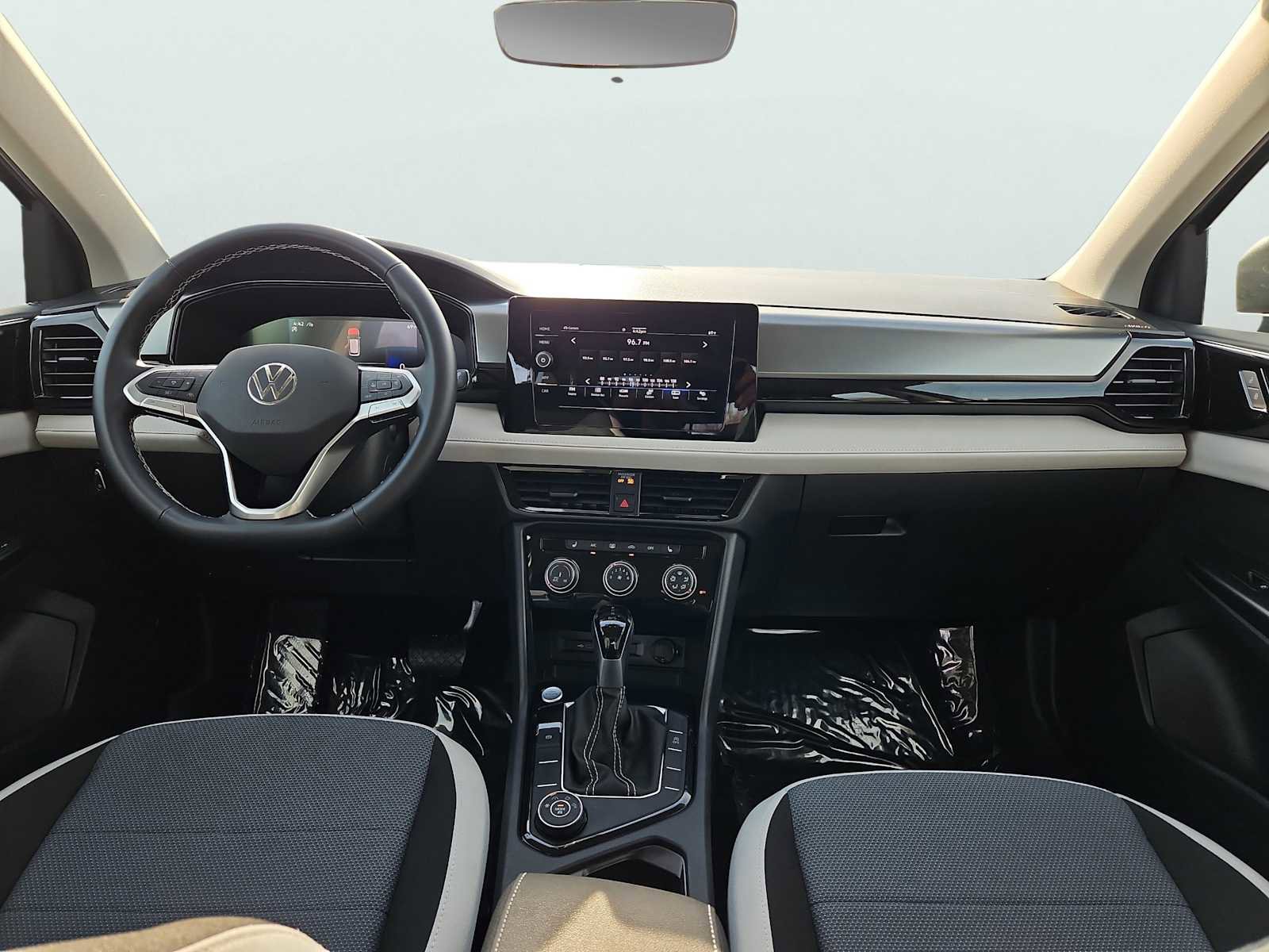 Used 2025 Volkswagen Taos S AWD/4WD image 11