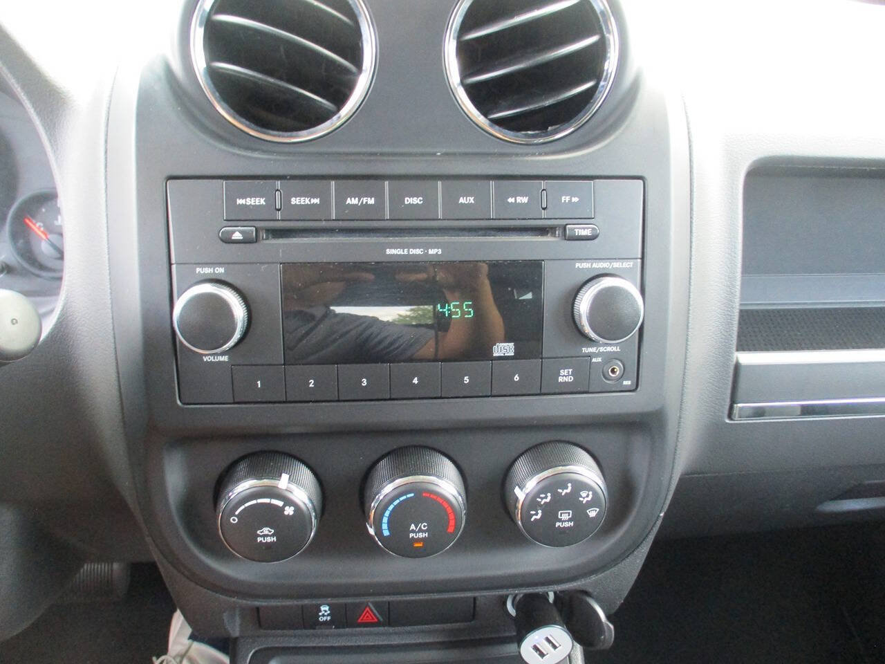 Used 2010 Jeep Patriot Sport FWD image 14