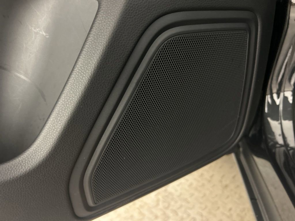 Certified 2025 Porsche Macan image 27