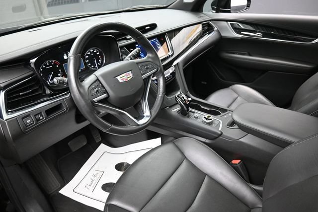 Used 2025 Cadillac XT6 Premium Luxury AWD/4WD image 19