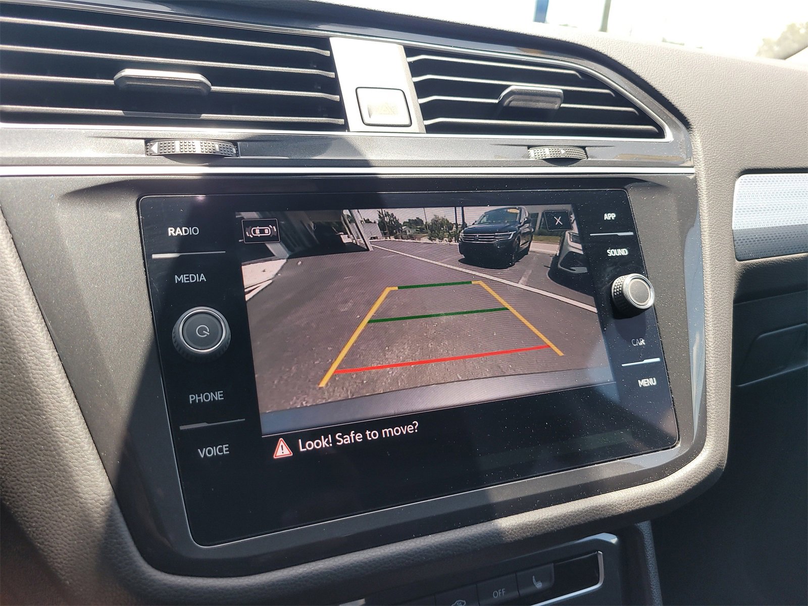Used 2024 Volkswagen Tiguan S image 22