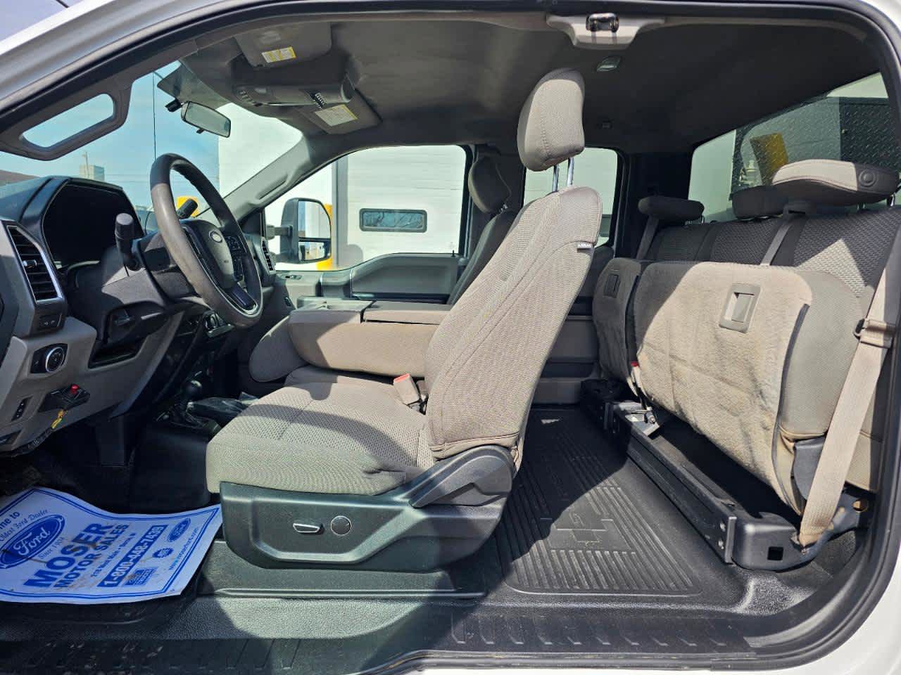 Used 2017 Ford F550 4x4 SuperCab Super Duty w/ XLT Value Package image 9