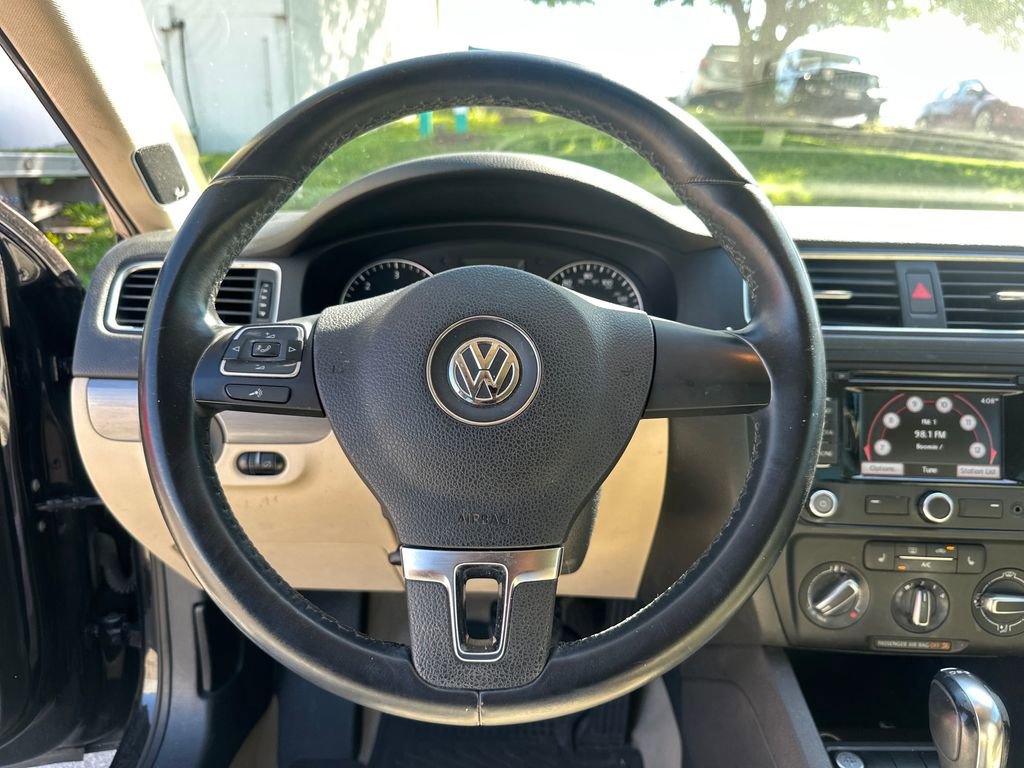 Used 2014 Volkswagen Jetta TDI FWD image 10