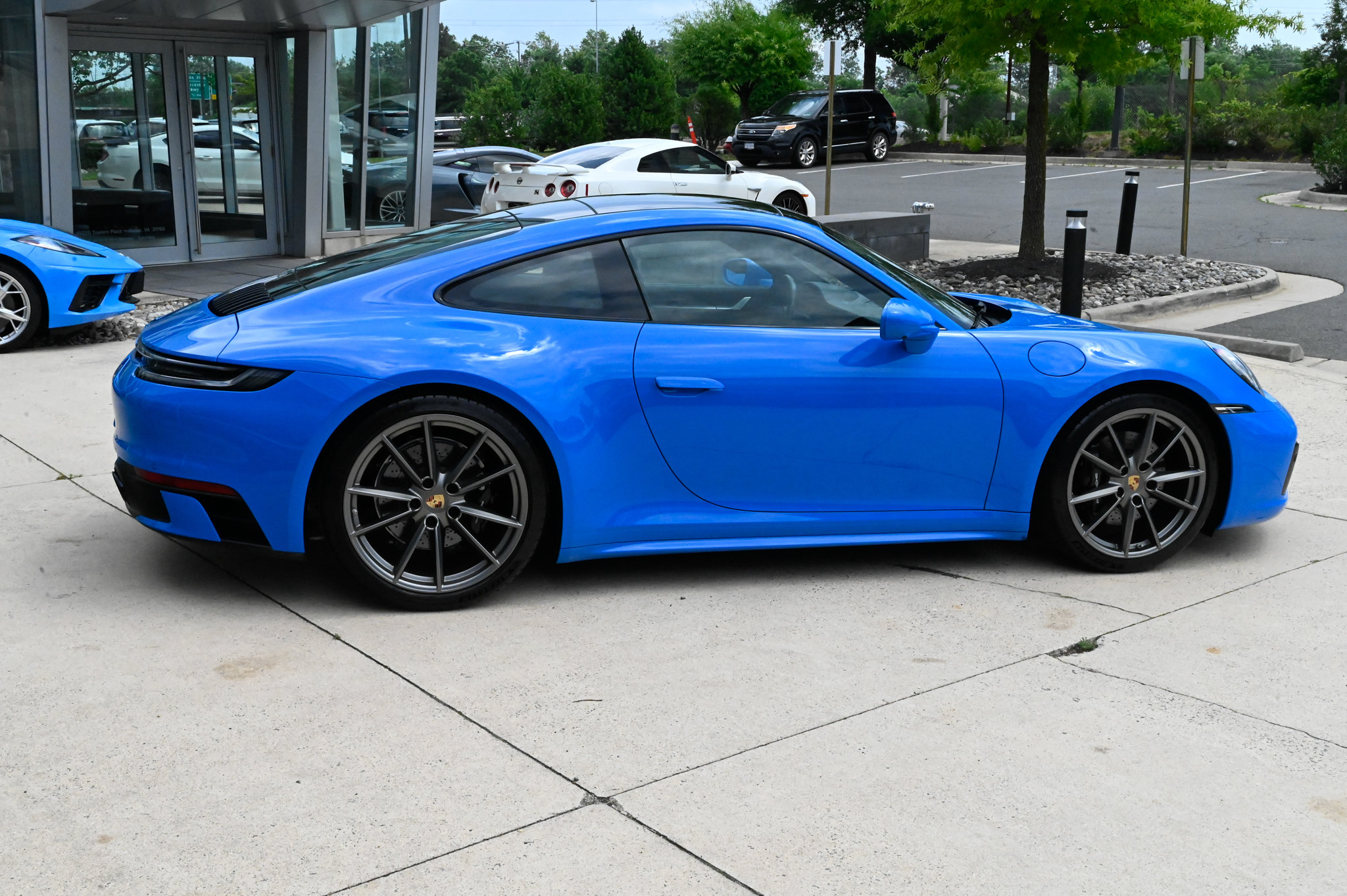Used 2024 Porsche 911 Carrera S w/ Sportdesign Package RWD image 4