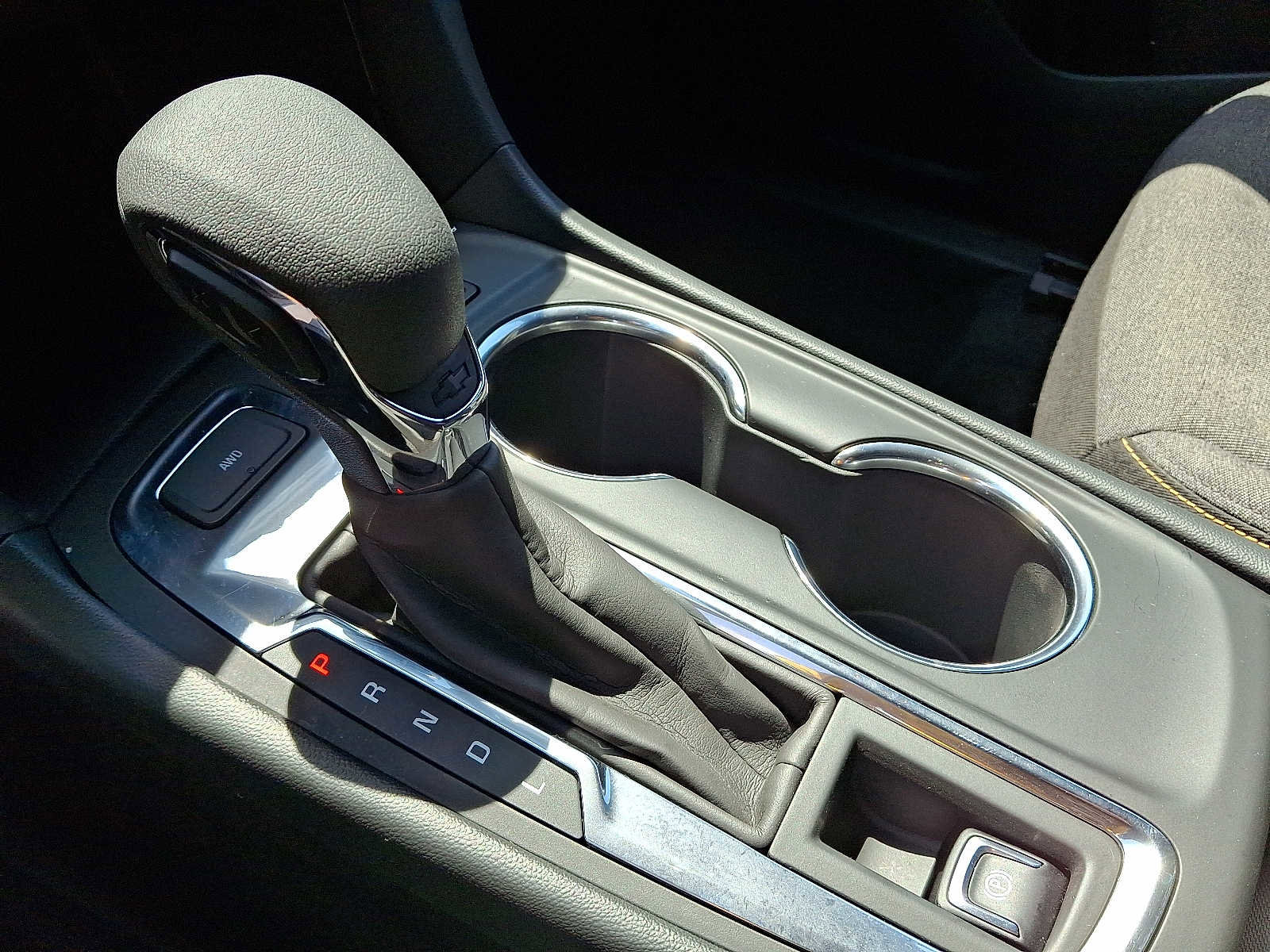 Used 2024 Chevrolet Equinox LT w/ LPO, Floor Liner Package AWD/4WD image 15