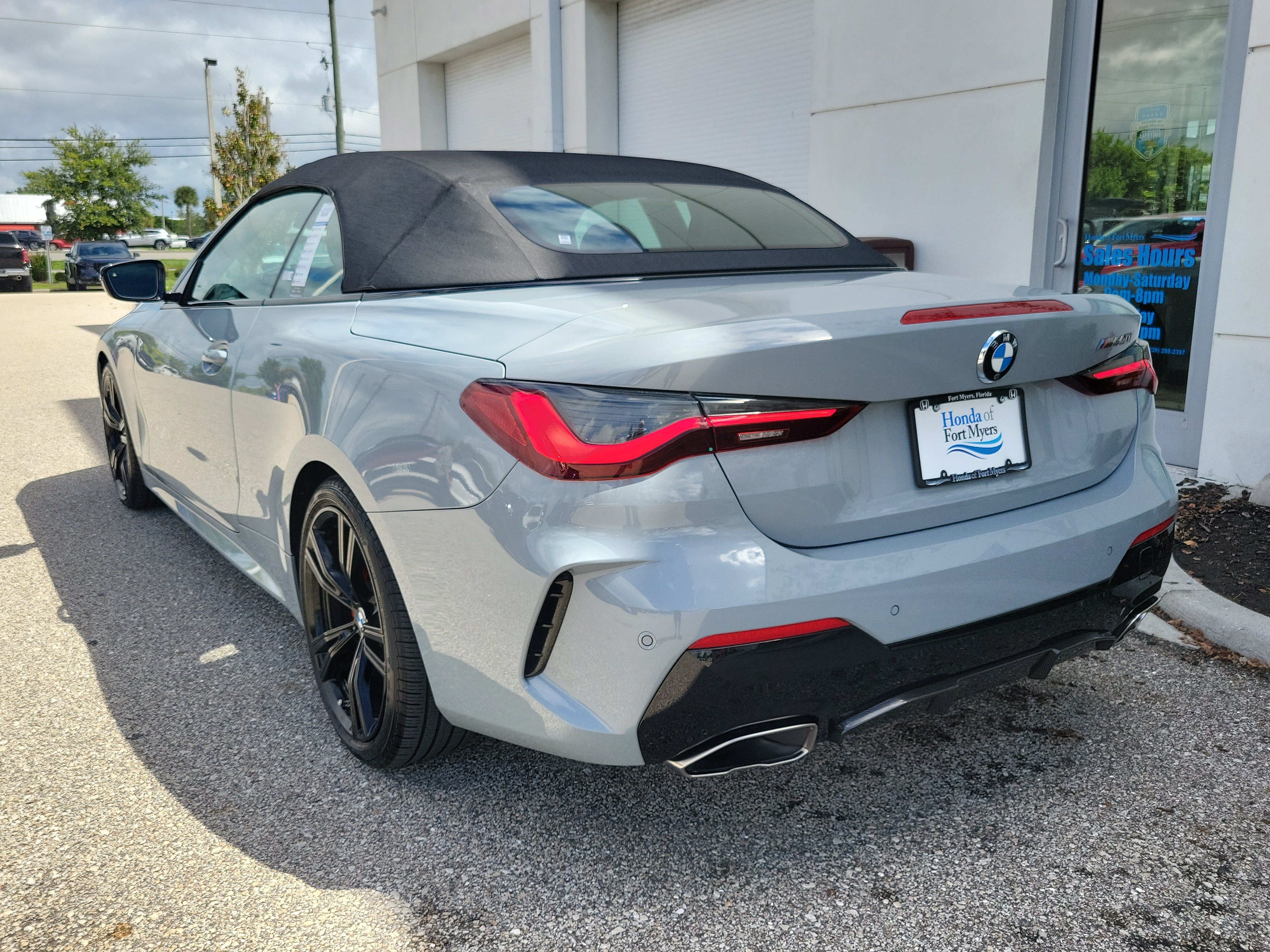 Used 2022 BMW M440i Convertible w/ M Carbon Exterior Package RWD image 4