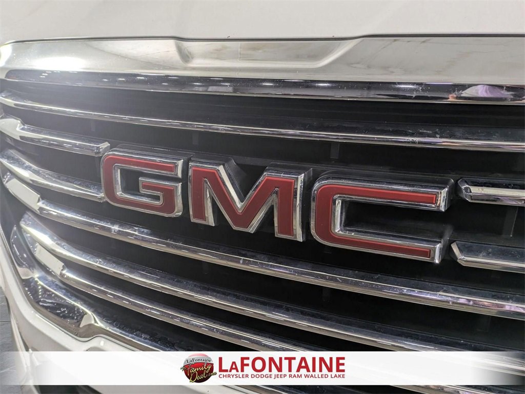 Used 2024 GMC Terrain SLT image 9