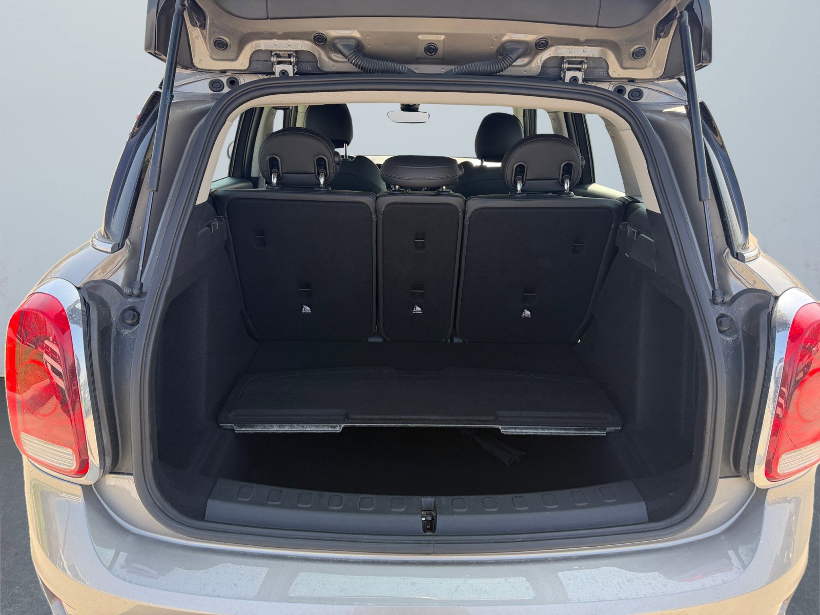 Used 2019 MINI Cooper Countryman S w/ Premium Package image 16