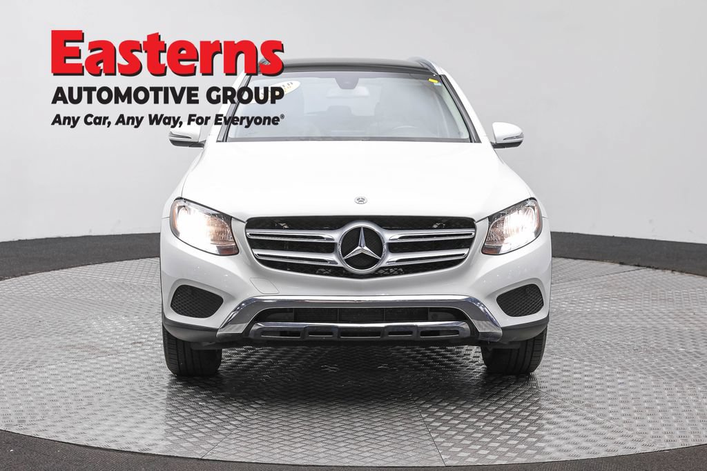 Used 2019 Mercedes-Benz GLC 300 4MATIC image 2