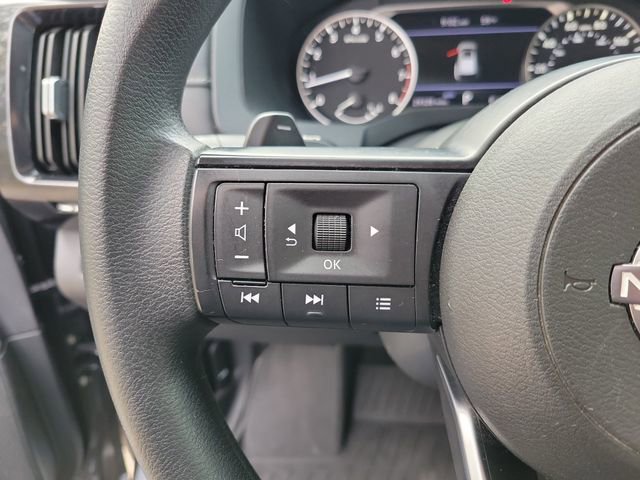 Used 2024 Nissan Pathfinder S AWD/4WD image 17