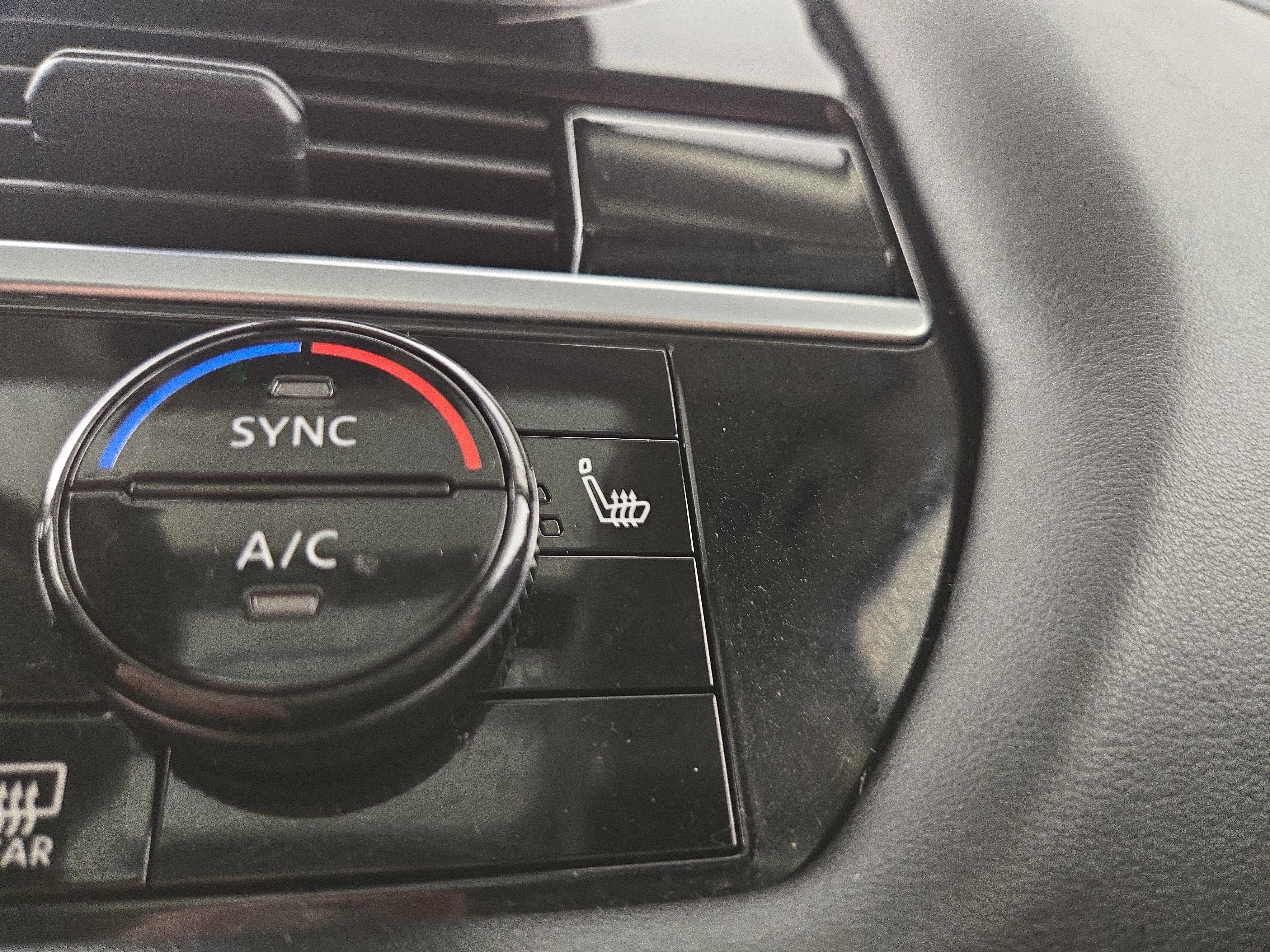 Used 2024 Nissan Pathfinder SL w/ SL Premium Package image 28