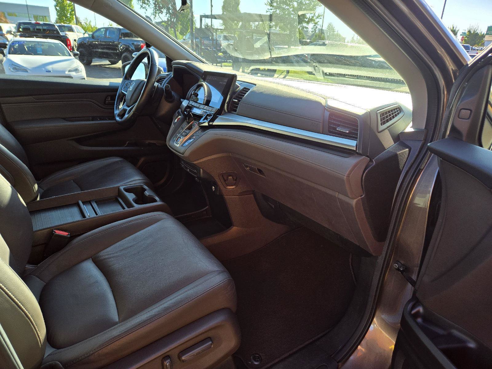 Used 2018 Honda Odyssey Touring image 11