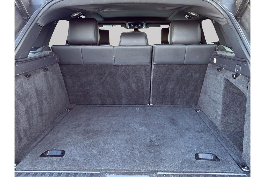 Used 2016 Land Rover Range Rover Sport SE image 10