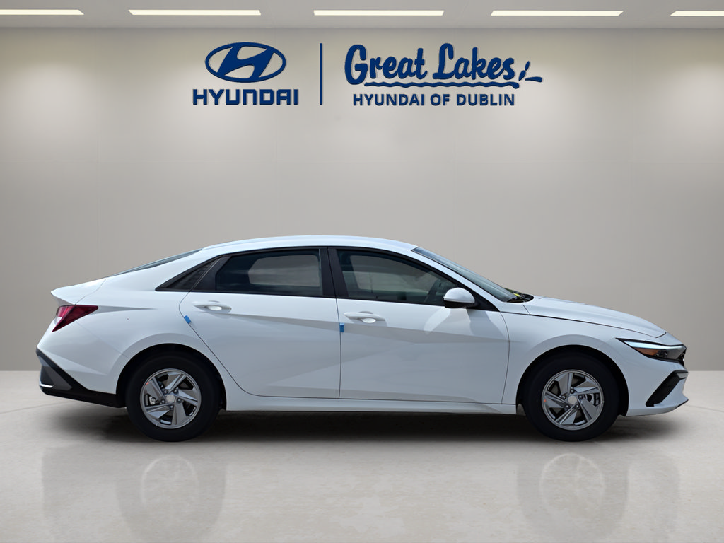 New 2026 Hyundai Elantra SE FWD image 6