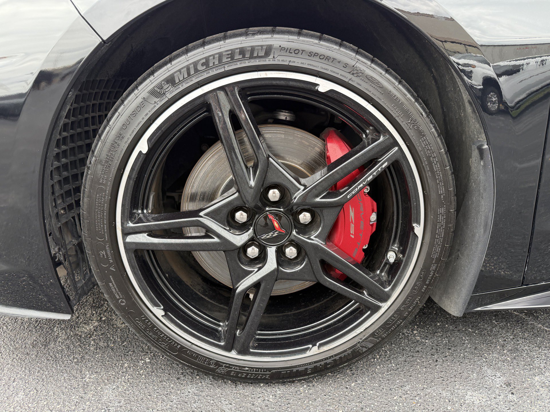 Used 2023 Chevrolet Corvette Stingray Preferred Cpe w/ Z51 Performance Package RWD image 36