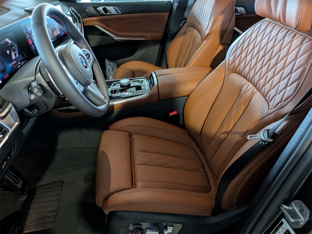 New 2026 BMW X7 M60i image 13
