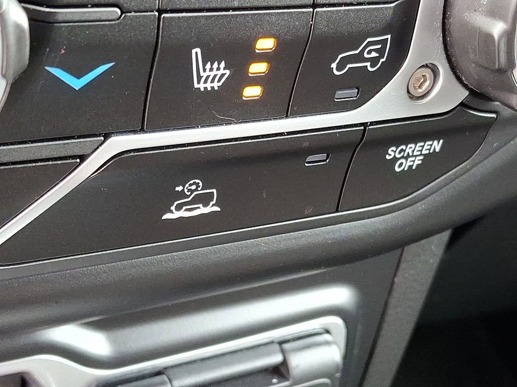 Used 2023 Jeep Wrangler Unlimited w/ Cold Weather Group image 28