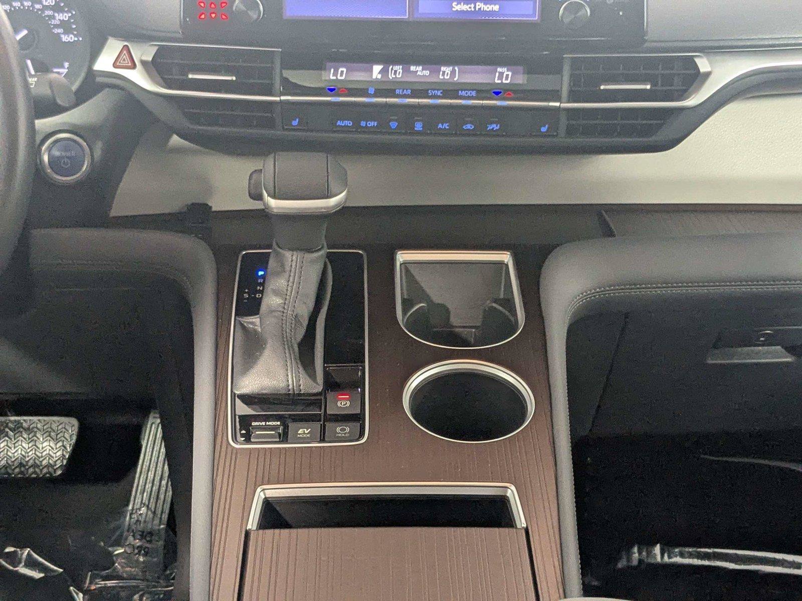 Certified 2024 Toyota Sienna XLE FWD image 42