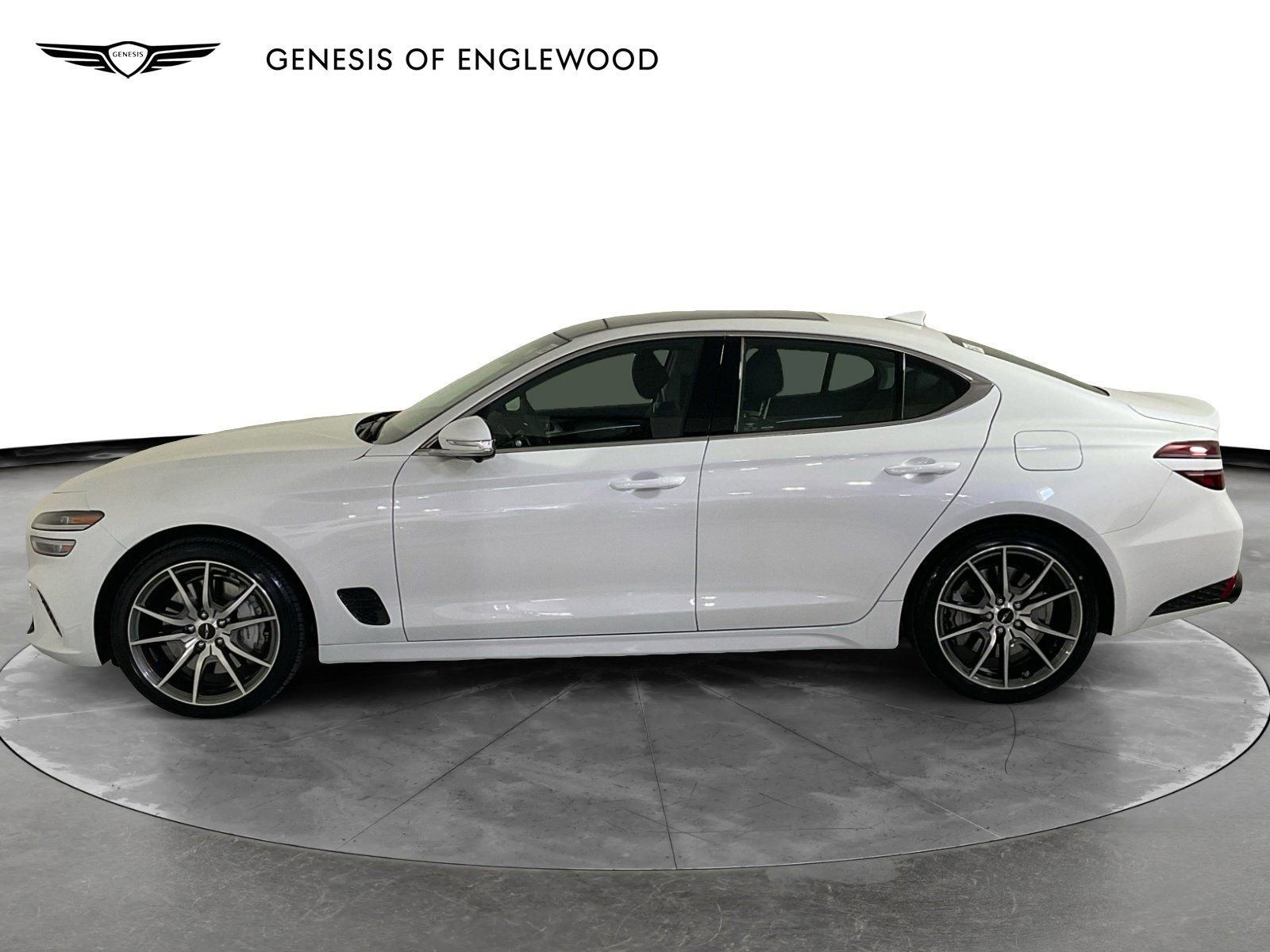 Used 2026 Genesis G70 2.5T Prestige image 9