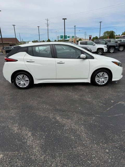 Used 2023 Nissan Leaf S FWD image 7