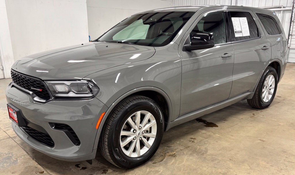 Used 2025 Dodge Durango GT RWD image 3