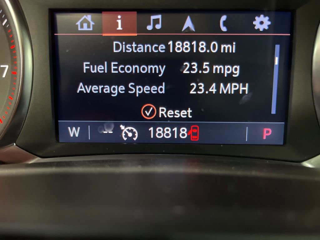 Used 2023 Chevrolet Blazer LT image 2