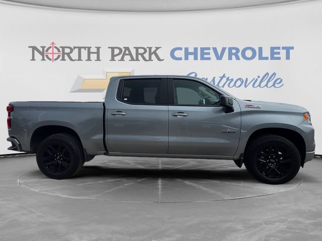 Used 2023 Chevrolet Silverado 1500 RST AWD/4WD image 2
