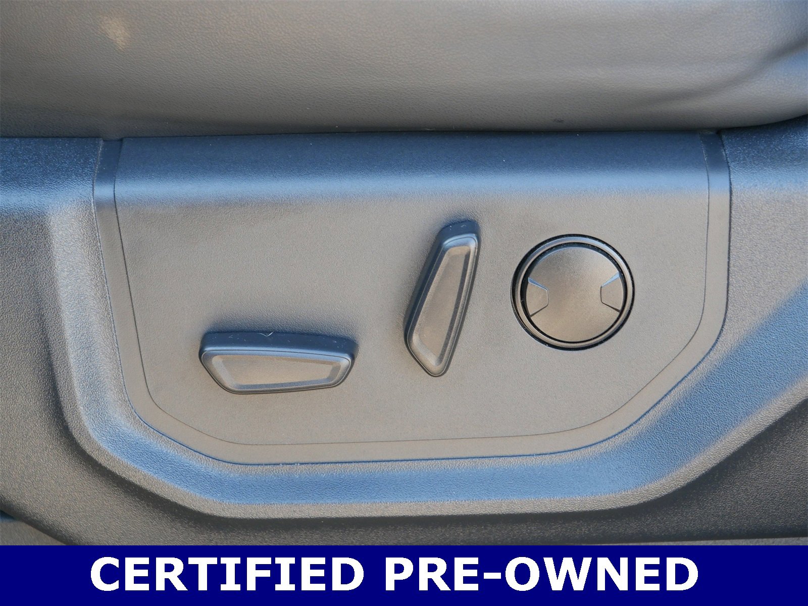 Certified 2024 Ford Expedition XLT image 13