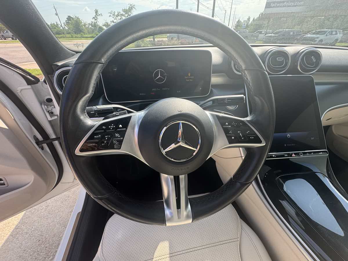 Used 2025 Mercedes-Benz C 300 Sedan image 14