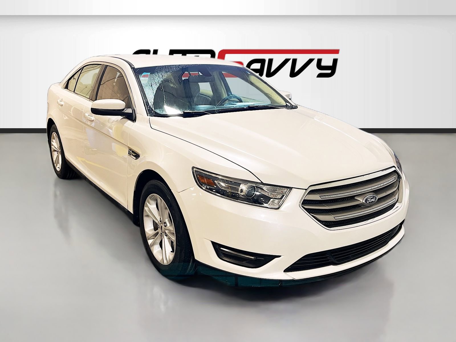 Used 2018 Ford Taurus SEL w/ Equipment Group 201A image 1