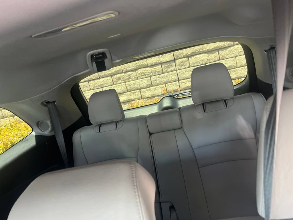 Used 2019 Honda Pilot Touring image 9