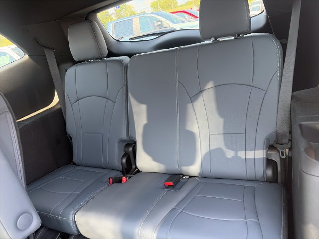 Used 2023 Buick Enclave Essence w/ Experience Buick Package AWD/4WD image 30