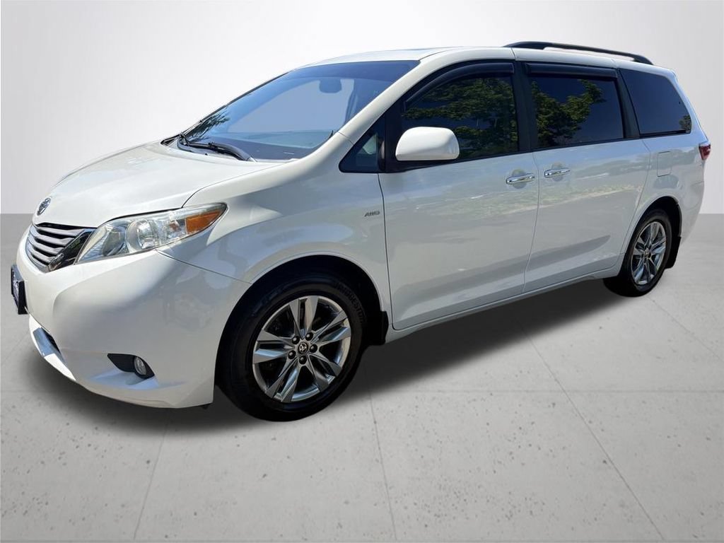 Used 2017 Toyota Sienna Limited AWD/4WD image 2